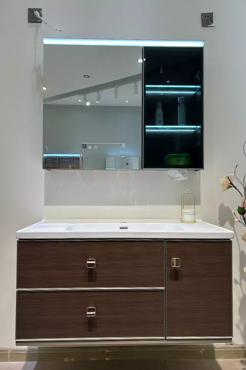 Multi-Layer Solid Wood Bathroom Vanity for Villas